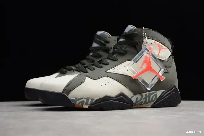 One Kick Air Patta Icicle AT3375-100 Jordan x 7 0614